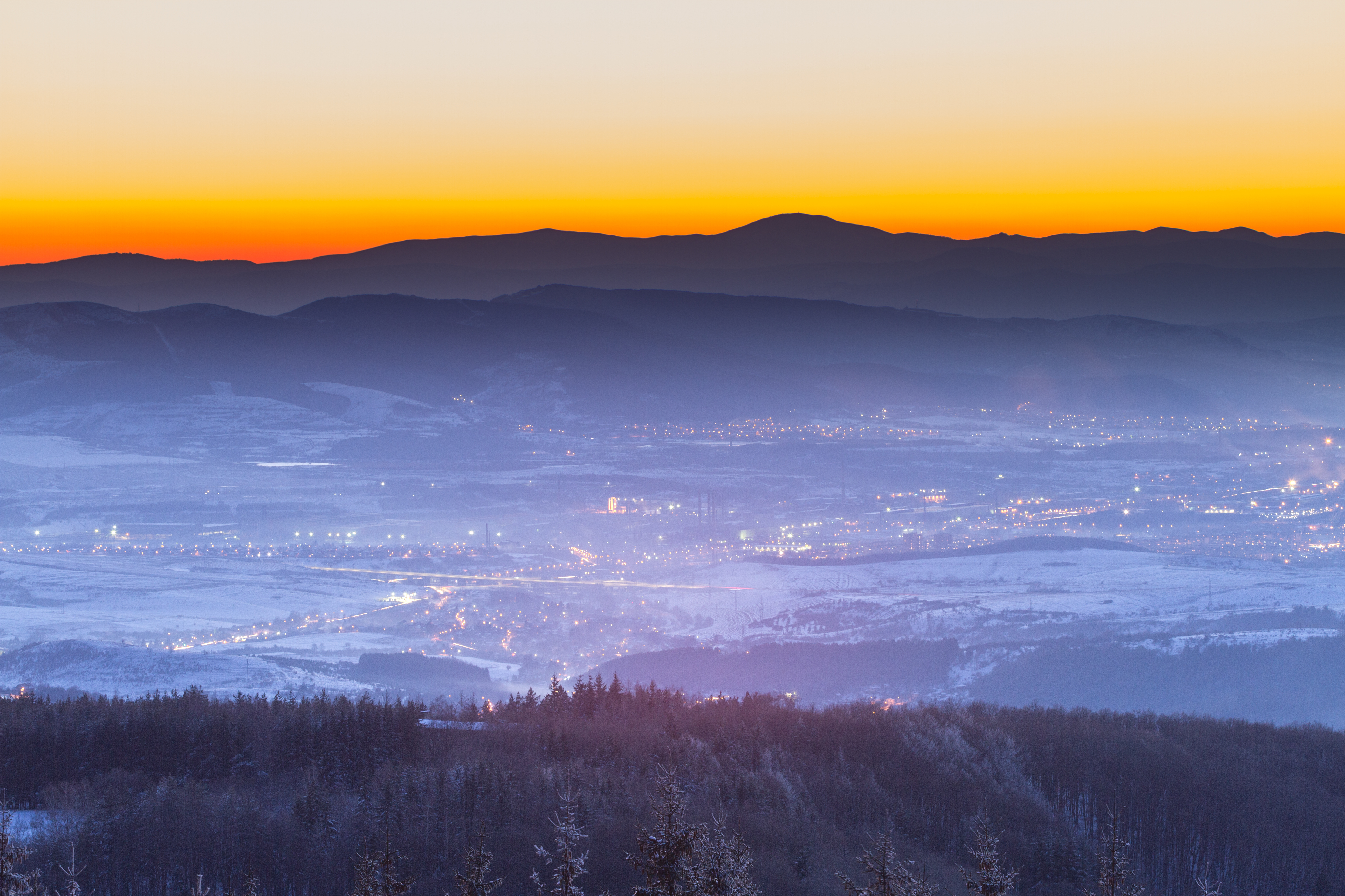 image_nostageo-night-mountain-and-city-view