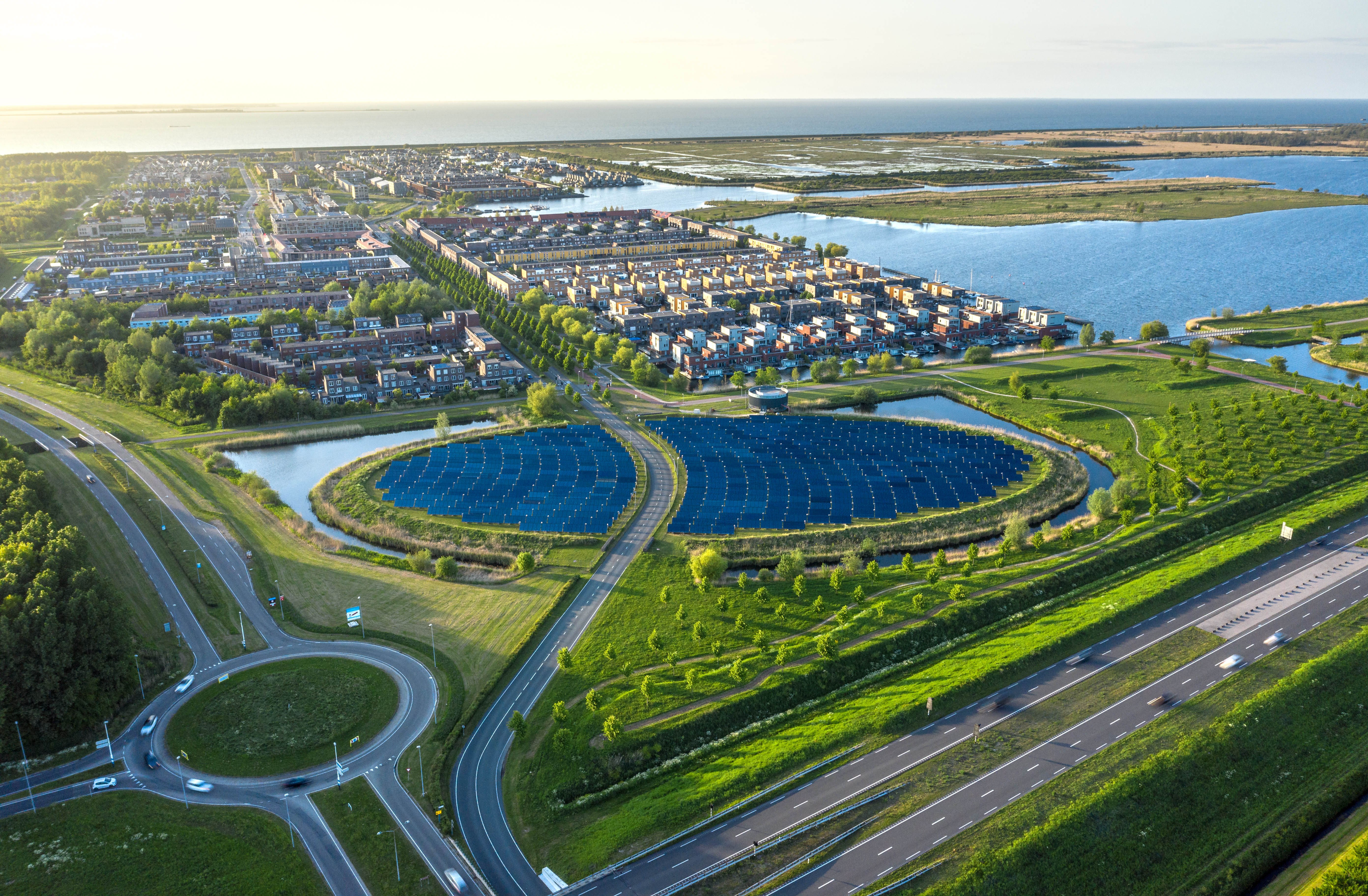 image_tandem-city-landscape-with-solar-panels