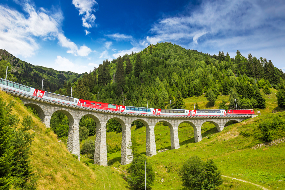 train on the Alps